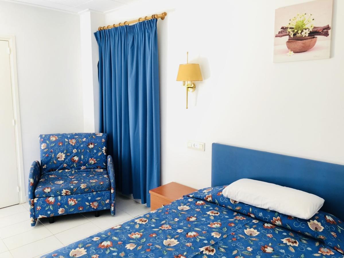 Hostal Univers Calella Exterior foto