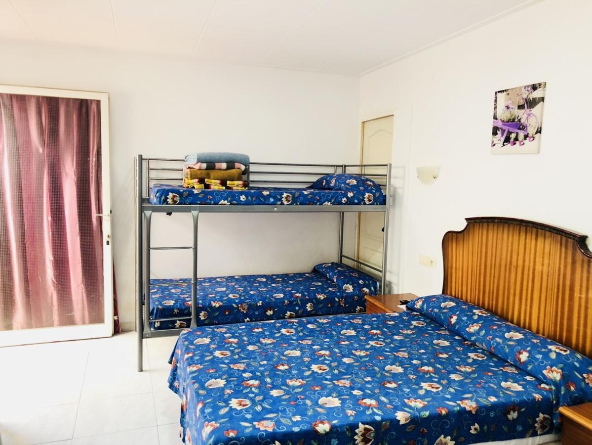 Hostal Univers Calella Exterior foto